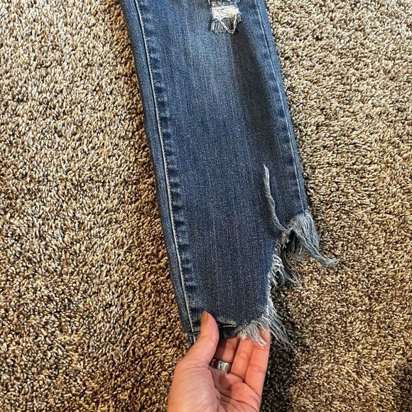 Judy Blue Jeans Womens Size 9 29 Blue JB8821 Skinny distressed Raw hem - Picture 3 of 10